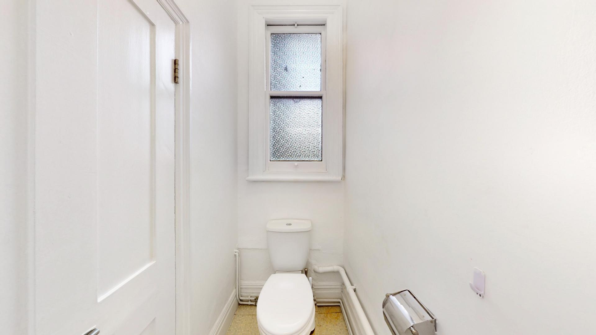 Modern Studio Goldhurst Terrace, West Hampstead (Heating + Hot water included)